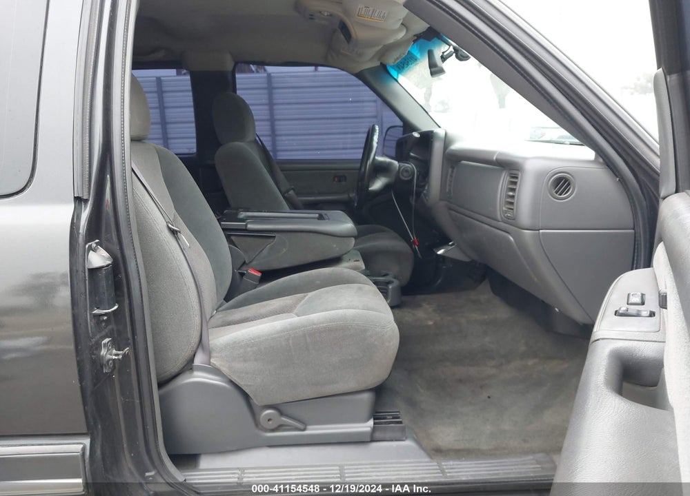 2003 CHEVROLET SILVERADO 1500 LS VIN: 2GCEC19V931355100