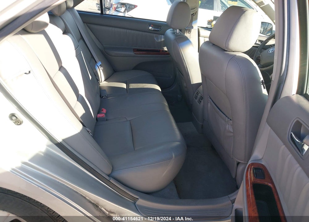 2005 TOYOTA CAMRY XLE VIN: 4T1BE30K55U617046