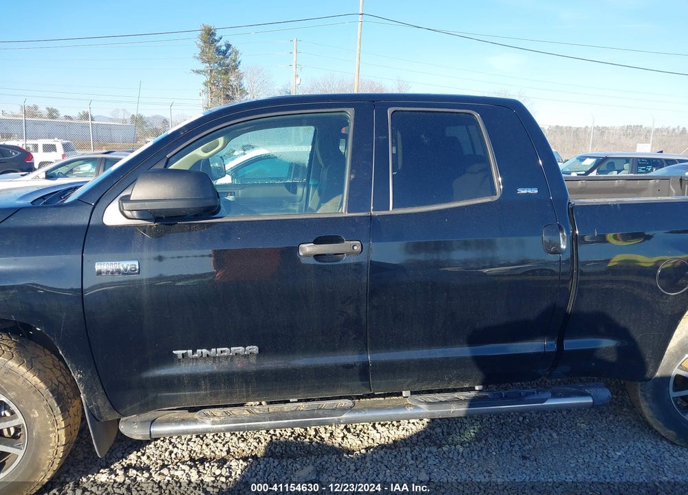 2015 TOYOTA TUNDRA SR5 5.7L V8 VIN: 5TFUW5F1XFX419227