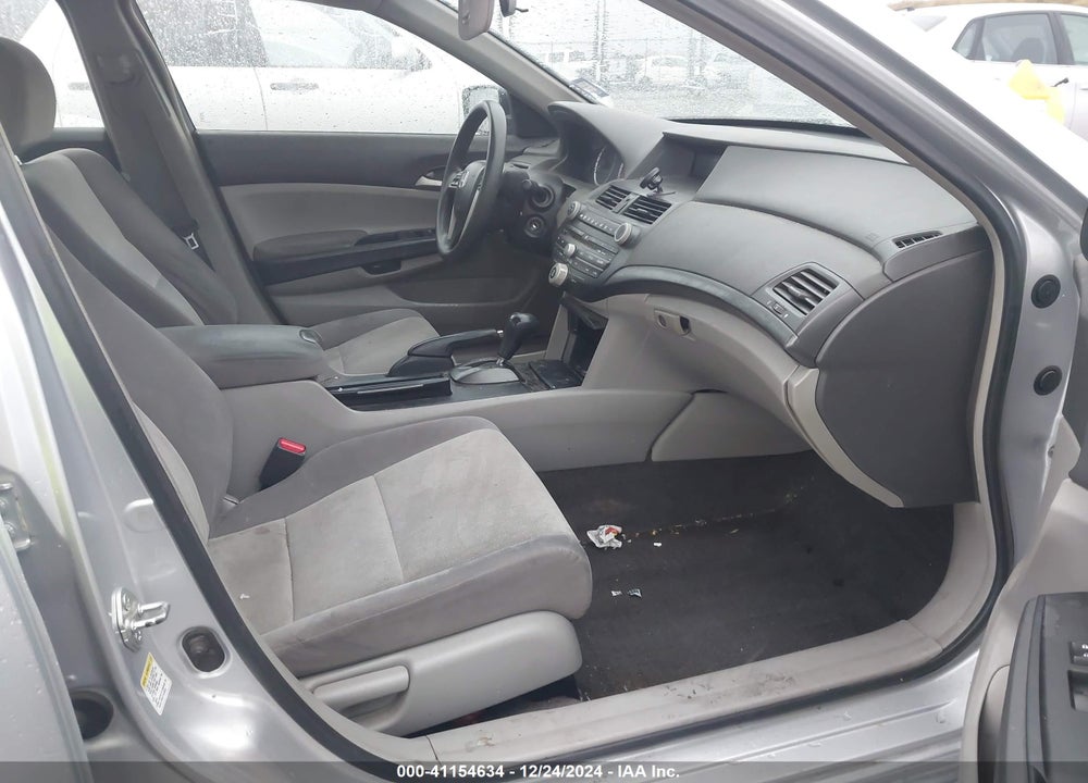 2009 HONDA ACCORD 2.4 LX VIN: 1HGCP26369A044924