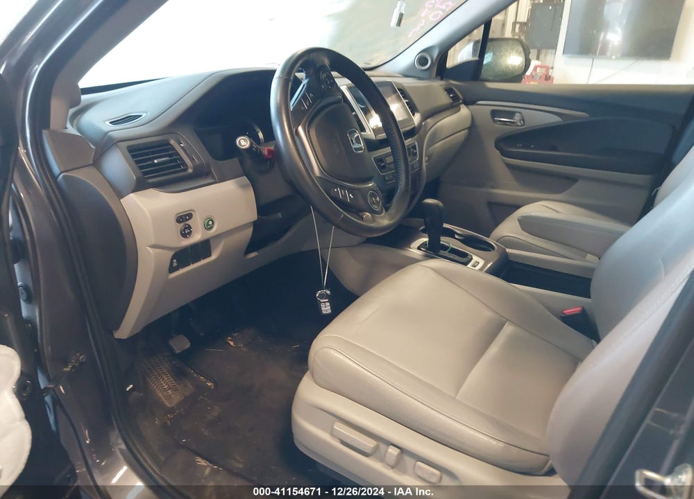 2018 HONDA PILOT EX-L VIN: 5FNYF6H56JB057651
