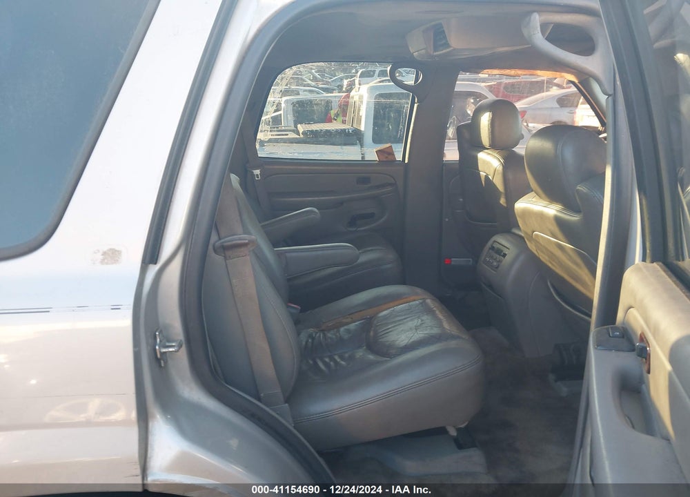 2005 CHEVROLET TAHOE LT VIN: 1GNEC13T75J117897