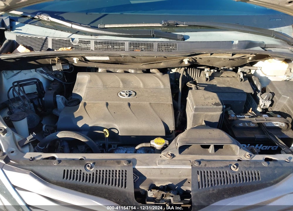 2015 TOYOTA SIENNA XLE 8 PASSENGER VIN: 5TDYK3DC1FS563230