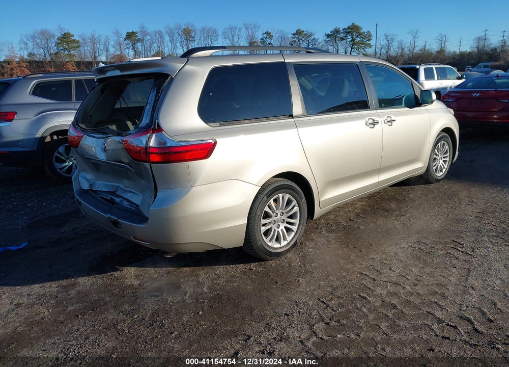 2015 TOYOTA SIENNA XLE 8 PASSENGER VIN: 5TDYK3DC1FS563230