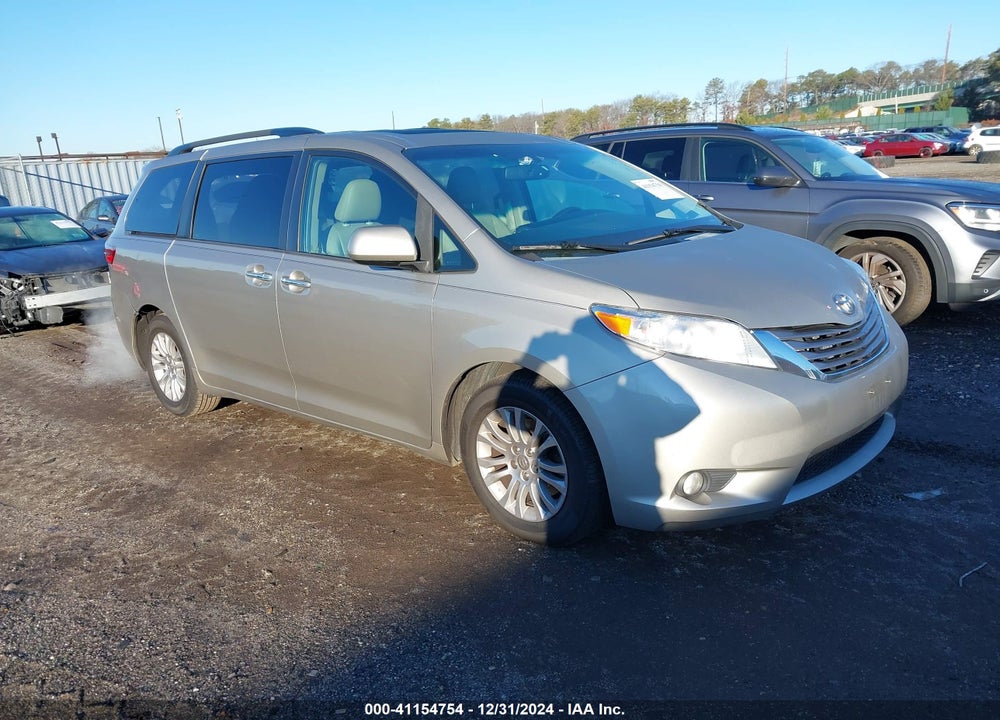 2015 TOYOTA SIENNA XLE 8 PASSENGER VIN: 5TDYK3DC1FS563230