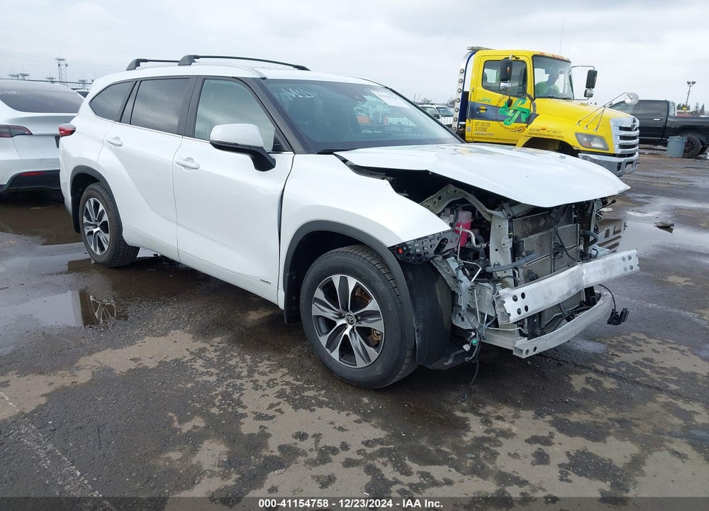 2023 TOYOTA HIGHLANDER HYBRID XLE VIN: 5TDKBRCH2PS585664