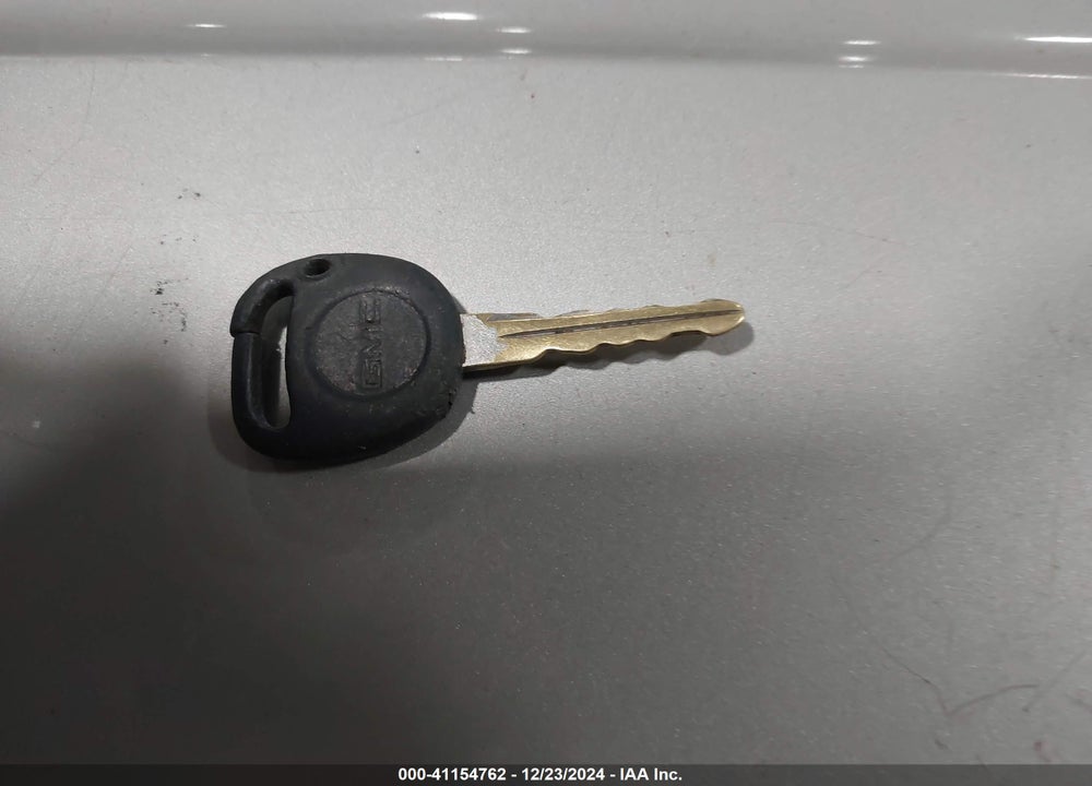 2005 GMC SIERRA 1500 SLE VIN: 2GTEK19B351293334