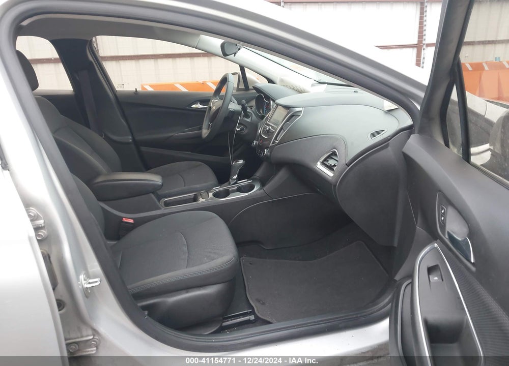 2017 CHEVROLET CRUZE VIN: 3G1BE6SM0HS511315