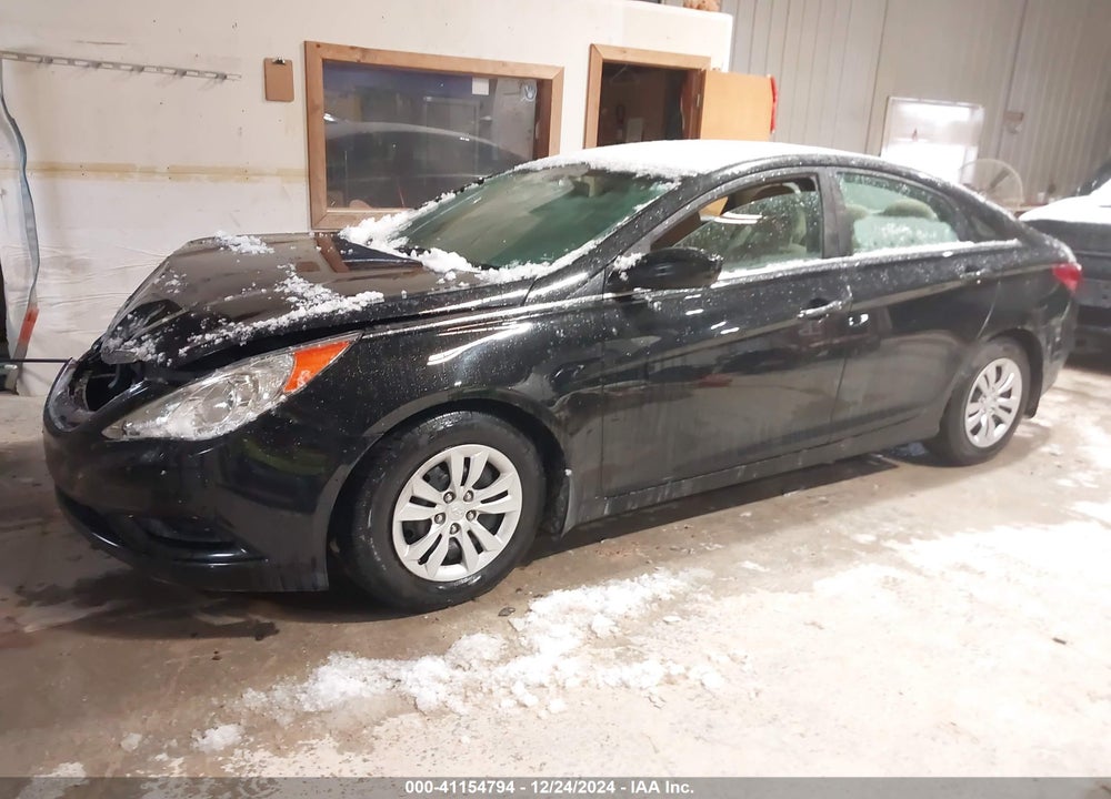 2013 HYUNDAI SONATA GLS VIN: 5NPEB4AC2DH592526