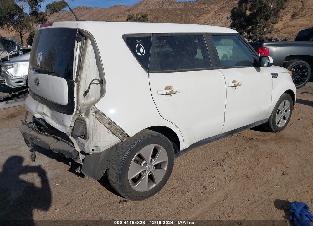 2016 KIA SOUL VIN: KNDJN2A22G7318043