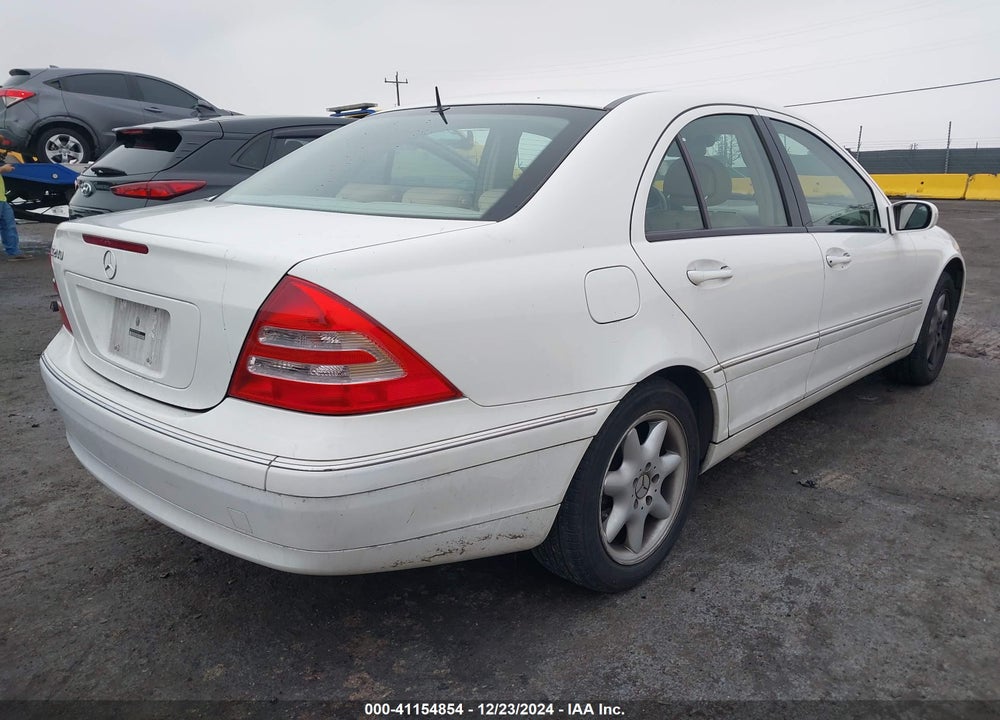 2002 MERCEDES-BENZ C 240 VIN: WDBRF61J62F165968