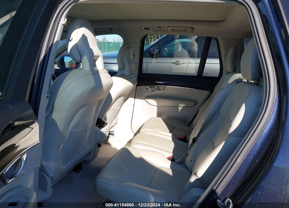 2016 VOLVO XC90 T6 MOMENTUM VIN: YV4A22PK5G1018710