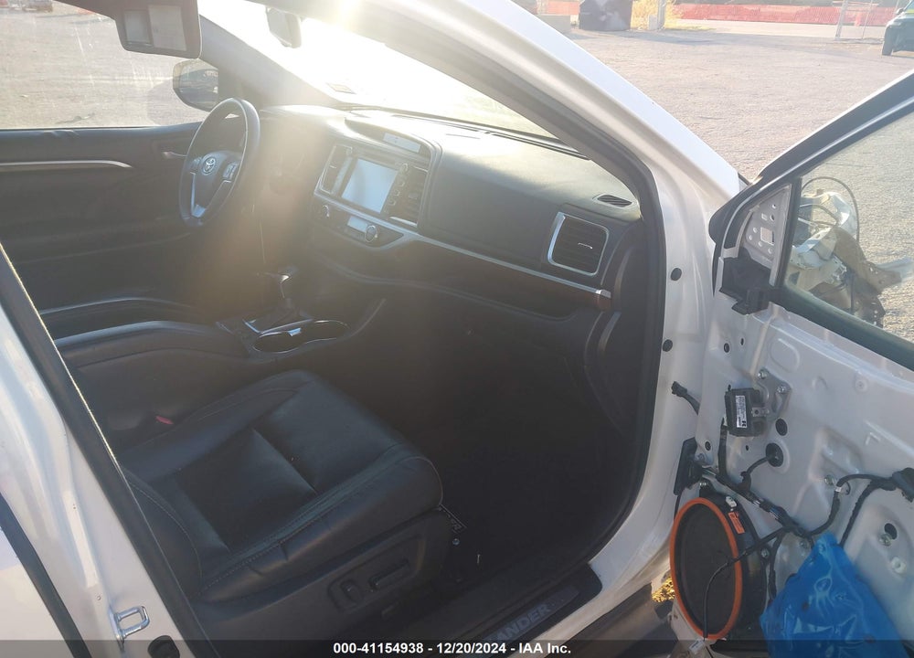 2016 TOYOTA HIGHLANDER VIN: 5TDYKRFH1GS152438