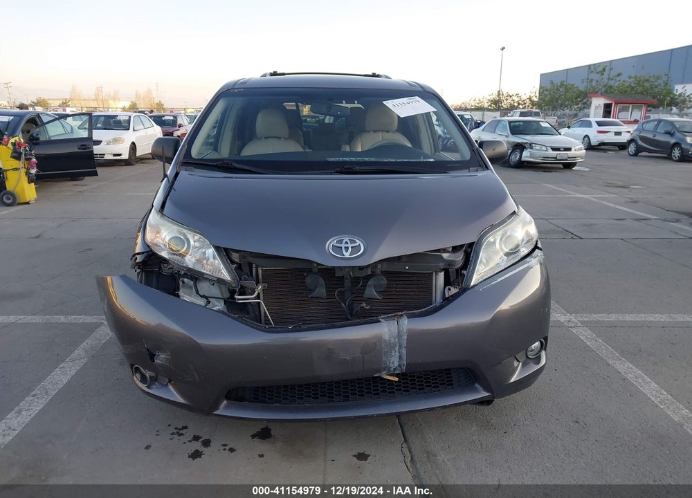 2011 TOYOTA SIENNA LE V6 VIN: 5TDKK3DC1BS147128