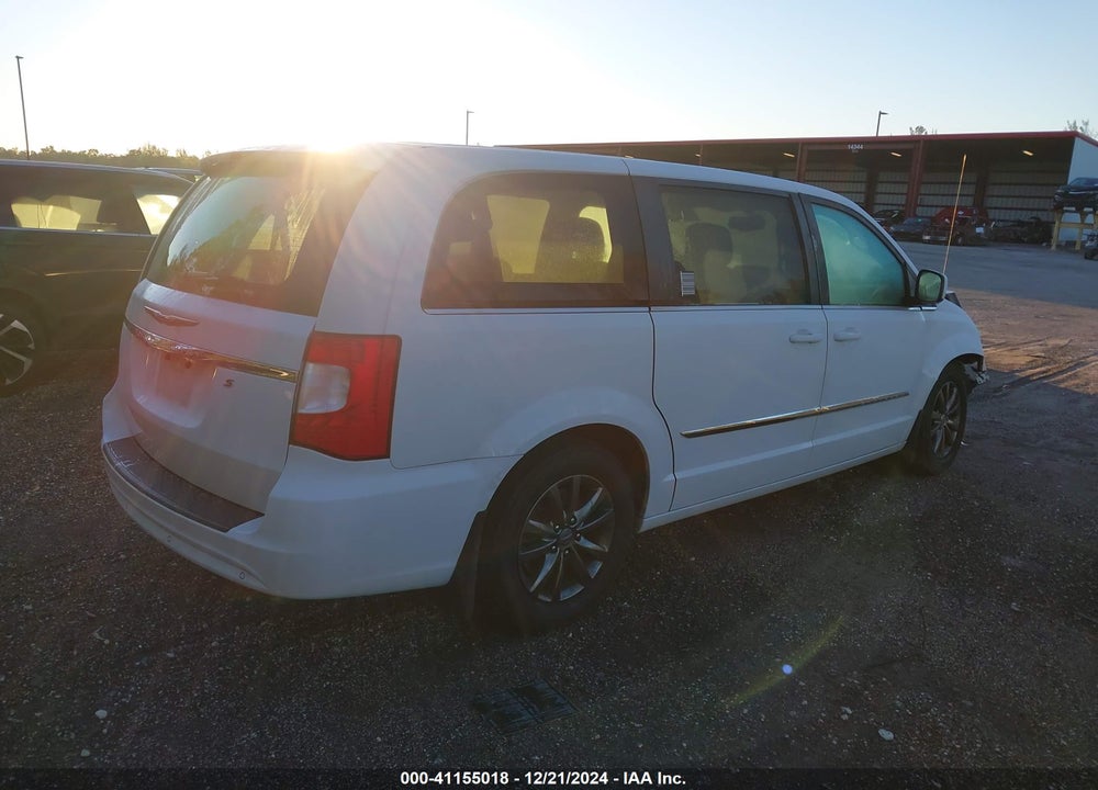 2015 CHRYSLER TOWN & COUNTRY S VIN: 2C4RC1HG9FR646447