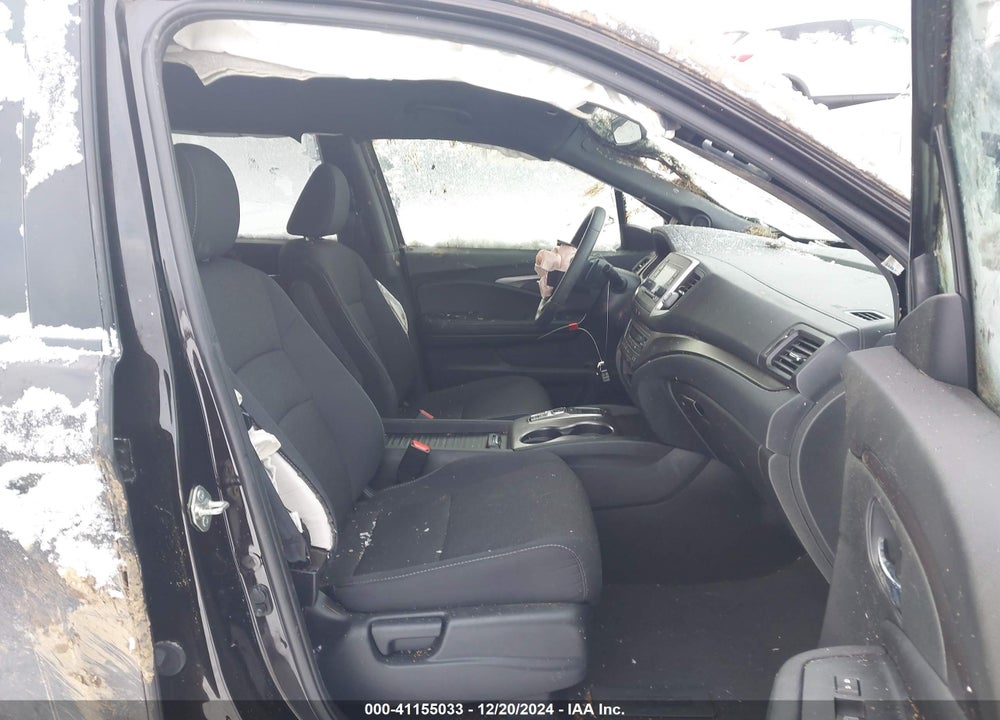 2019 HONDA PASSPORT SPORT VIN: 5FNYF8H20KB019366