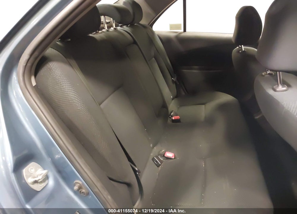 2011 TOYOTA YARIS VIN: JTDBT4K38B4083753