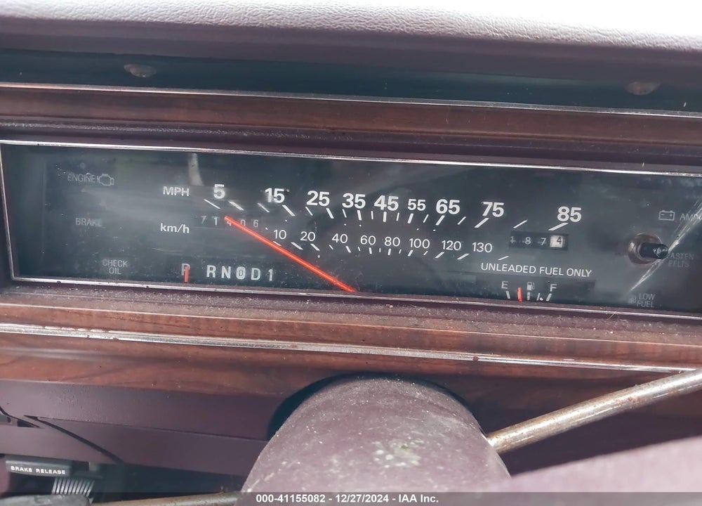 1988 FORD CROWN VICTORIA LX VIN: 2FABP74F2JX162653