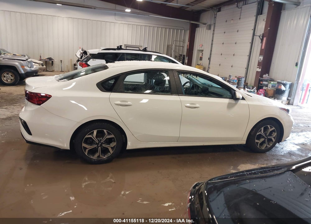 2020 KIA FORTE LXS VIN: 3KPF24AD8LE221032