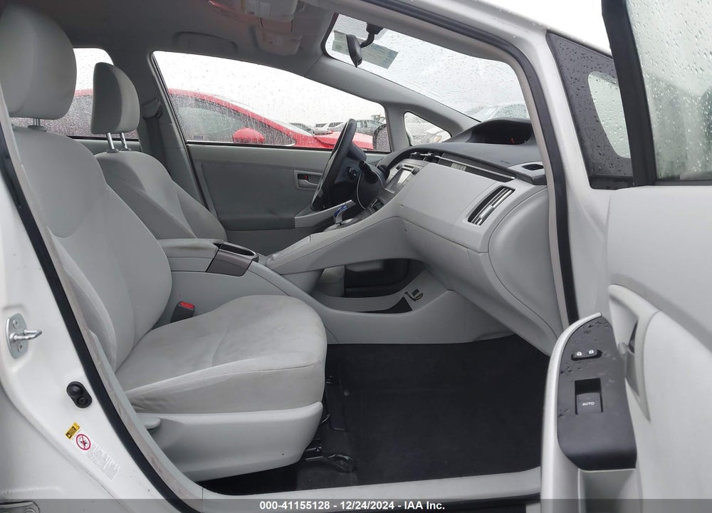 2015 TOYOTA PRIUS TWO VIN: JTDKN3DU7F1879279