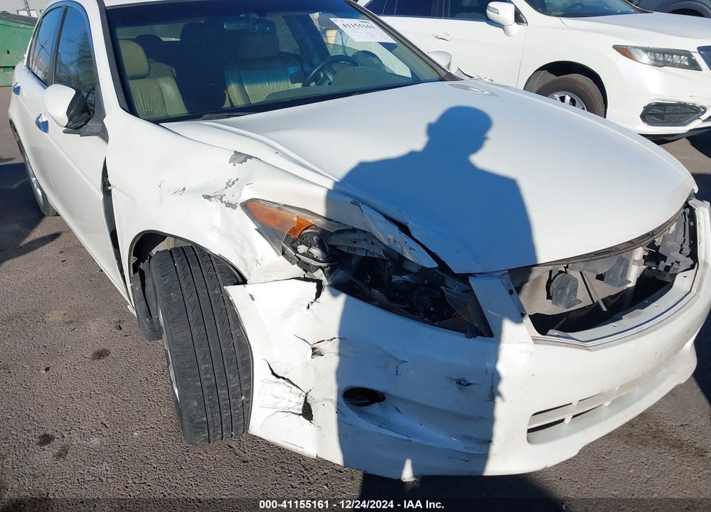 2010 HONDA ACCORD VIN: 1HGCP3F86AA006714