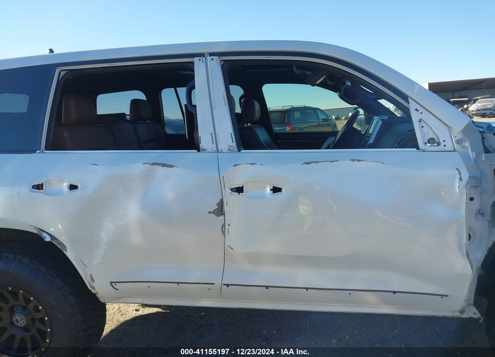 2016 TOYOTA LAND CRUISER V8 VIN: JTMCY7AJ1G4038748