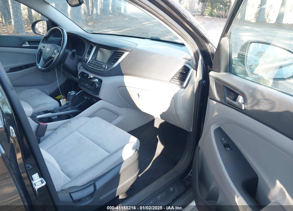 2018 HYUNDAI TUCSON VALUE VIN: KM8J33A24JU689673