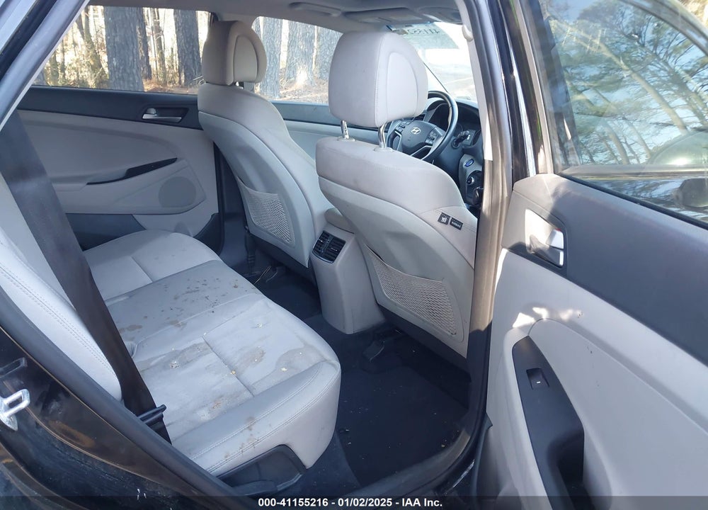 2018 HYUNDAI TUCSON VALUE VIN: KM8J33A24JU689673