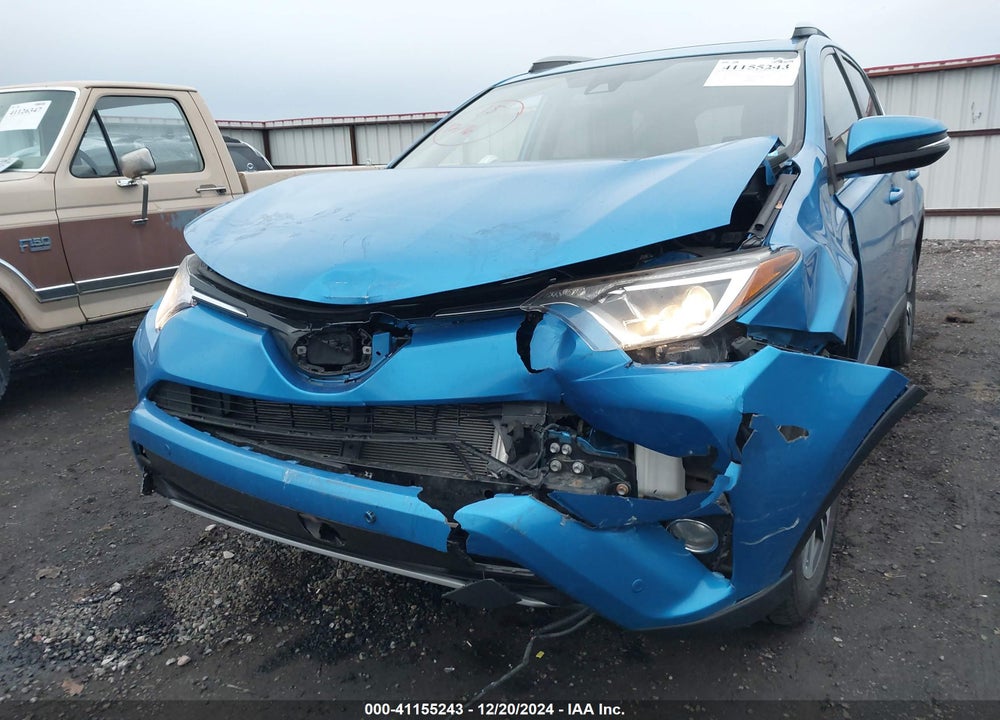 2017 TOYOTA RAV4 XLE VIN: JTMRFREV2HD198454