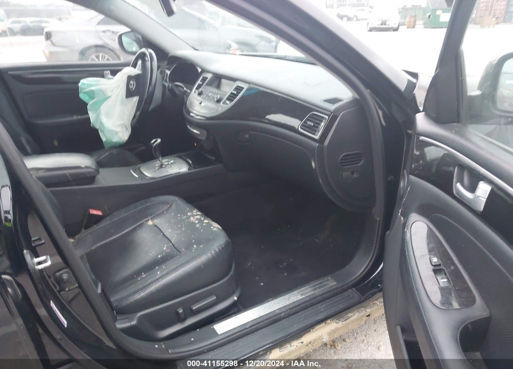 2012 HYUNDAI GENESIS VIN: KMHGC4DD6CU181320