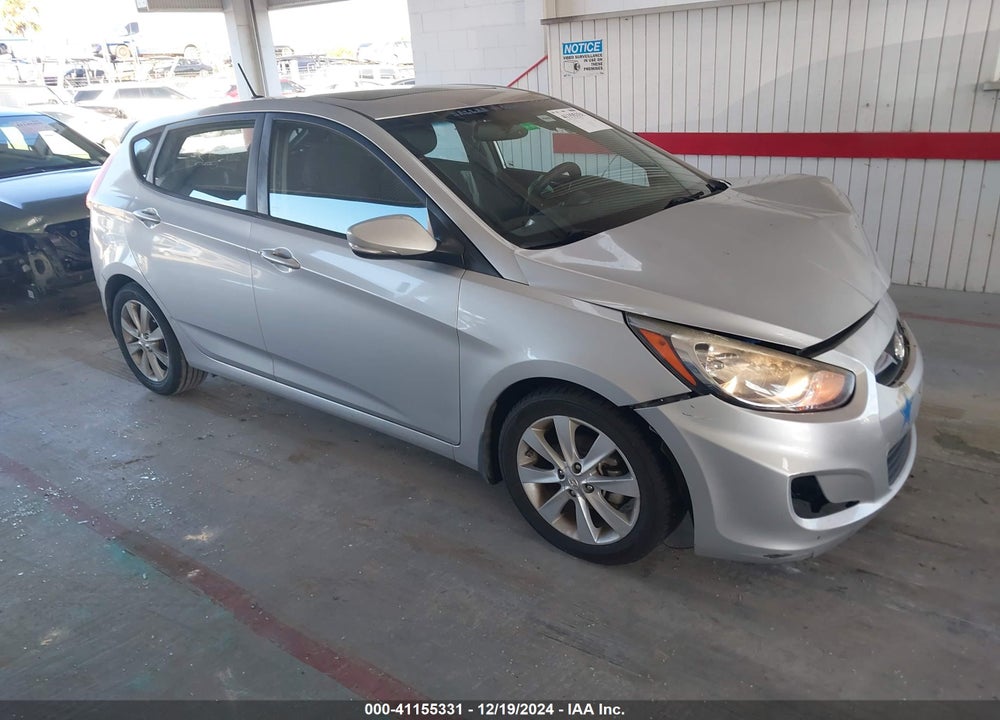 2013 HYUNDAI ACCENT SE VIN: KMHCU5AE8DU083714