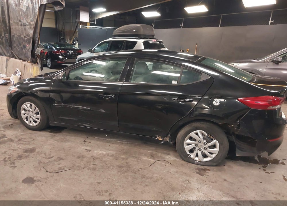 2018 HYUNDAI ELANTRA SE VIN: 5NPD74LF4JH355908