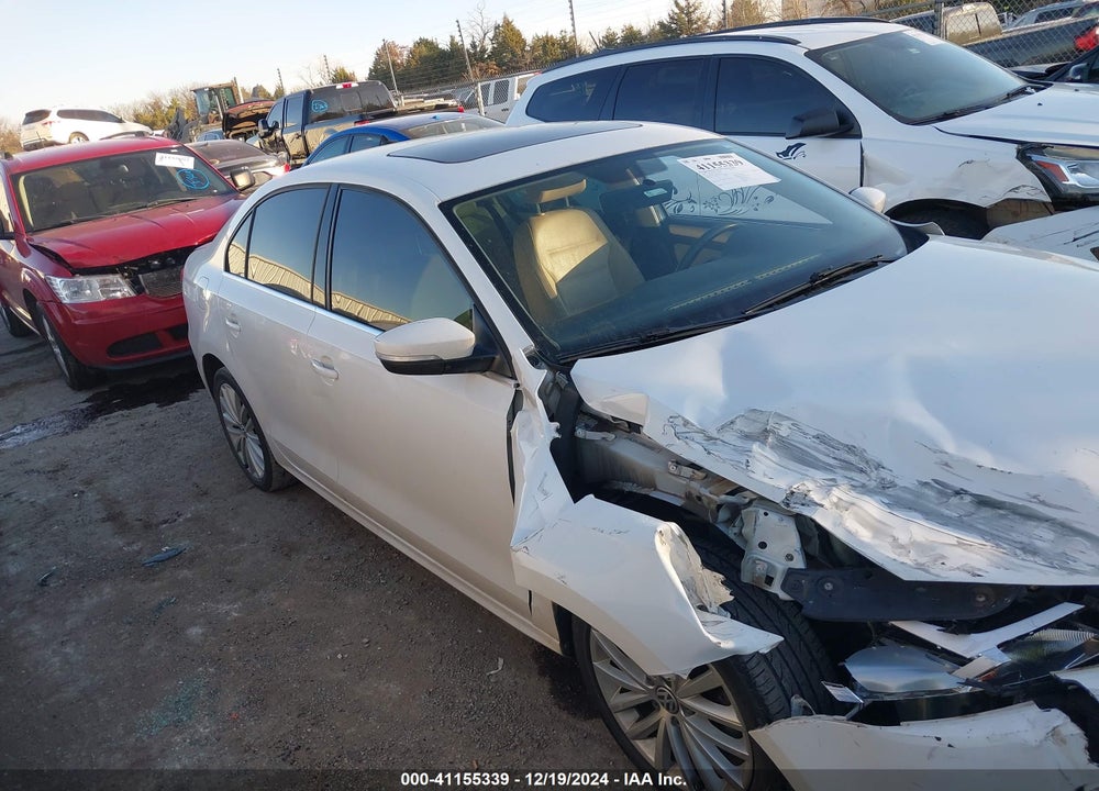 2011 VOLKSWAGEN JETTA VIN: 3VWLX7AJ0BM329352