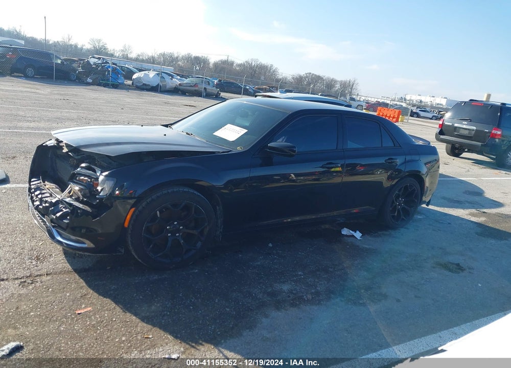 2015 CHRYSLER 300 VIN: 2C3CCABG3FH921562