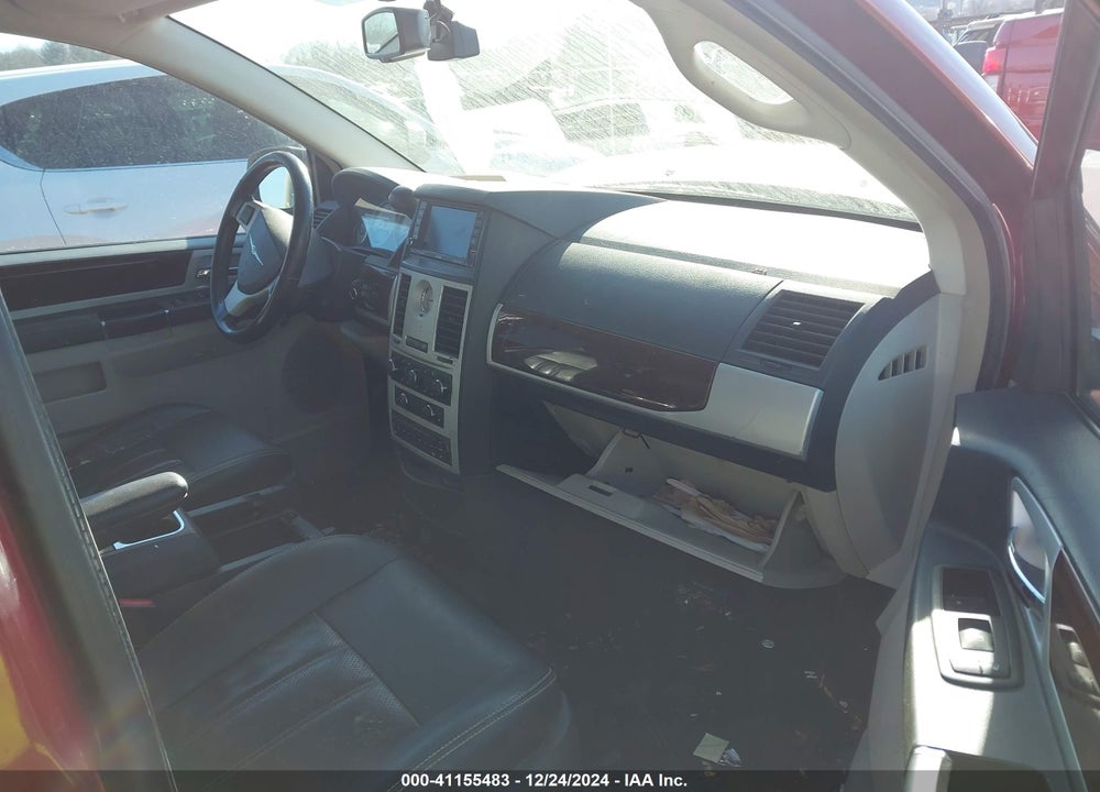 2010 CHRYSLER TOWN & COUNTRY TOURING PLUS VIN: 2A4RR8D15AR381084