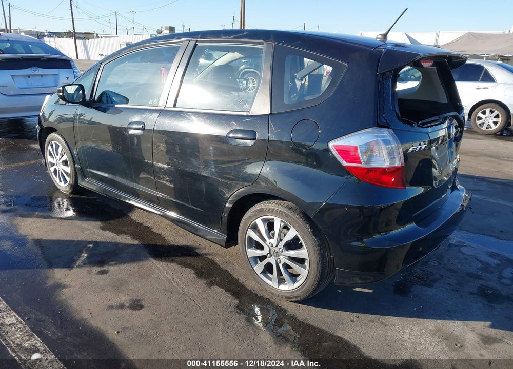2013 HONDA FIT SPORT VIN: JHMGE8H59DC015517
