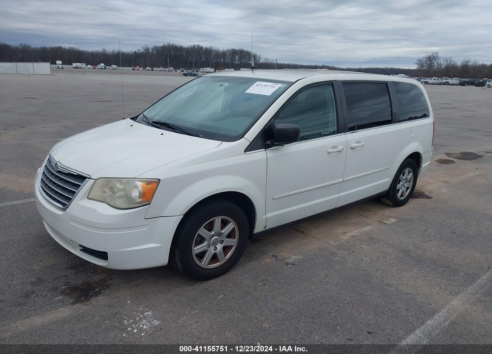 2010 CHRYSLER TOWN & COUNTRY NEW LX VIN: 2A4RR2D12AR357239