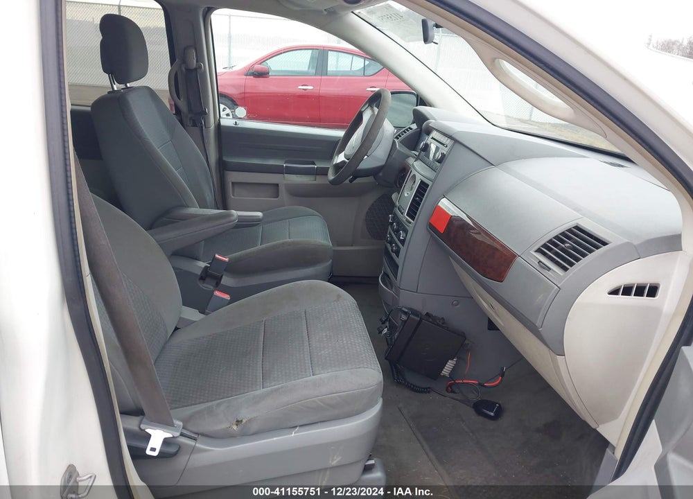 2010 CHRYSLER TOWN & COUNTRY NEW LX VIN: 2A4RR2D12AR357239