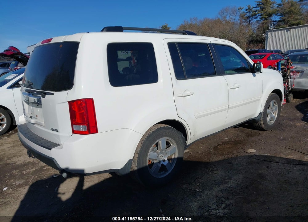 2011 HONDA PILOT EX-L VIN: 5FNYF4H56BB080305