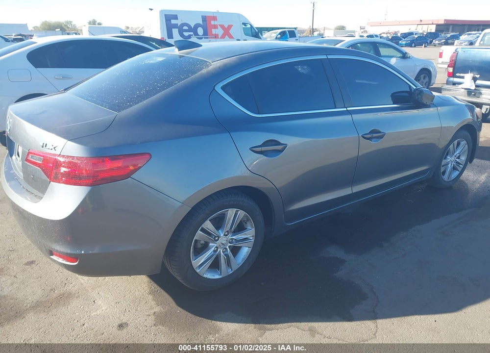 2013 ACURA ILX 2.0L VIN: 19VDE1F30DE022144