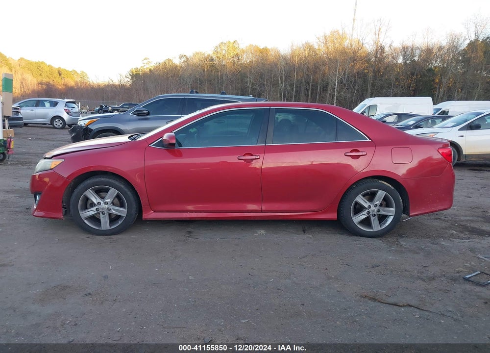 2014 TOYOTA CAMRY SE VIN: 4T1BF1FK4EU740572