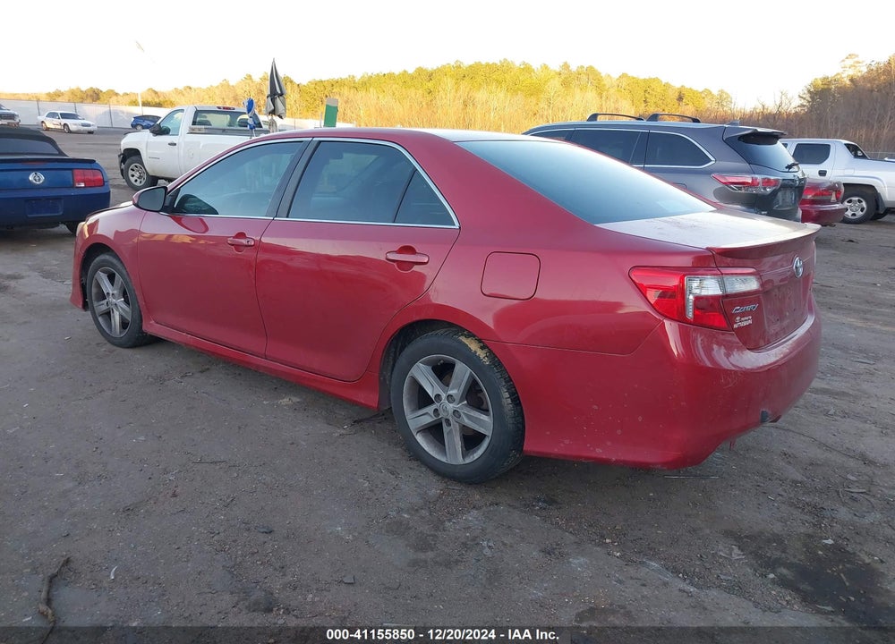 2014 TOYOTA CAMRY SE VIN: 4T1BF1FK4EU740572