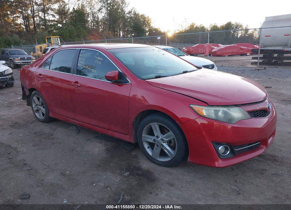 2014 TOYOTA CAMRY SE VIN: 4T1BF1FK4EU740572