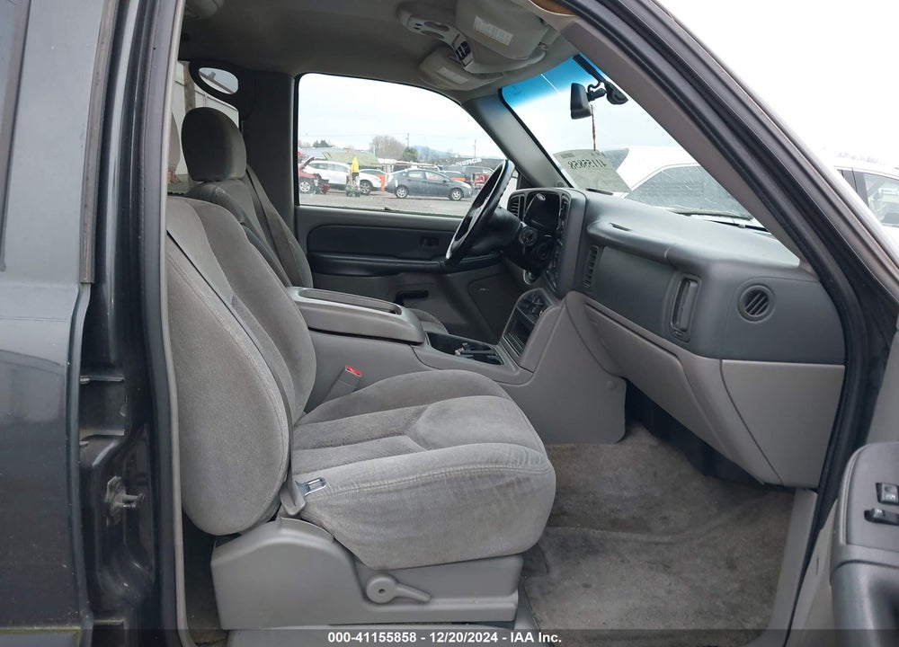 2003 CHEVROLET TAHOE LS VIN: 1GNEC13V13R227201