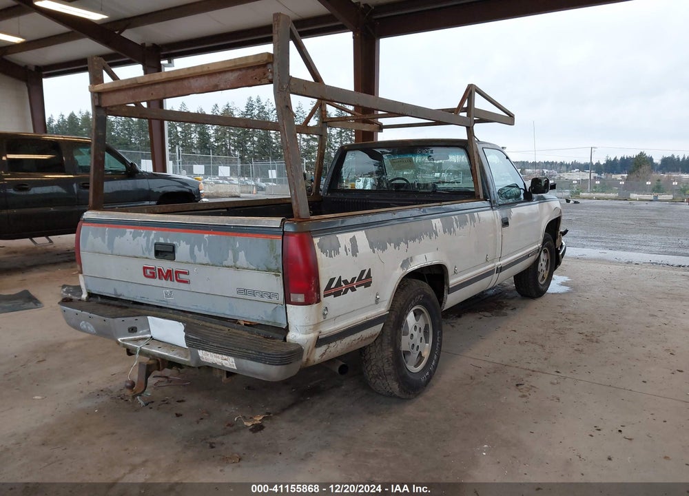 1988 CHEVROLET GMT-400 K2500 VIN: 1GCFK24K3JE124120
