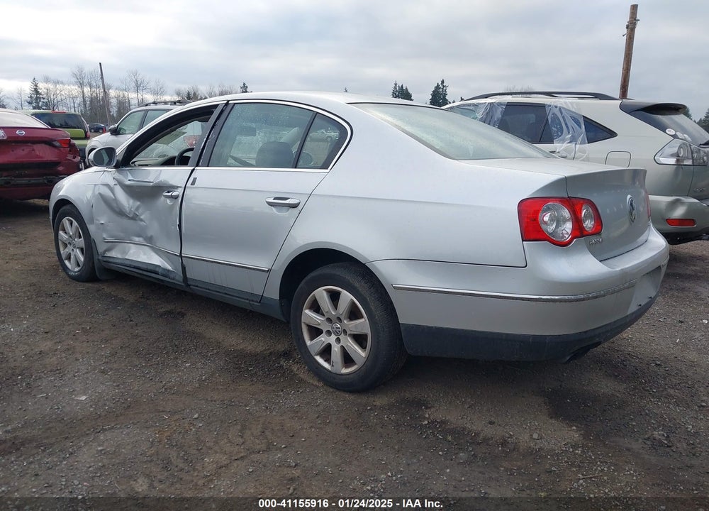 2007 VOLKSWAGEN PASSAT VIN: WVWGK73C67P010007