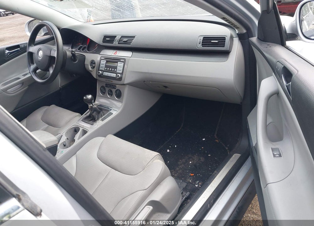 2007 VOLKSWAGEN PASSAT VIN: WVWGK73C67P010007