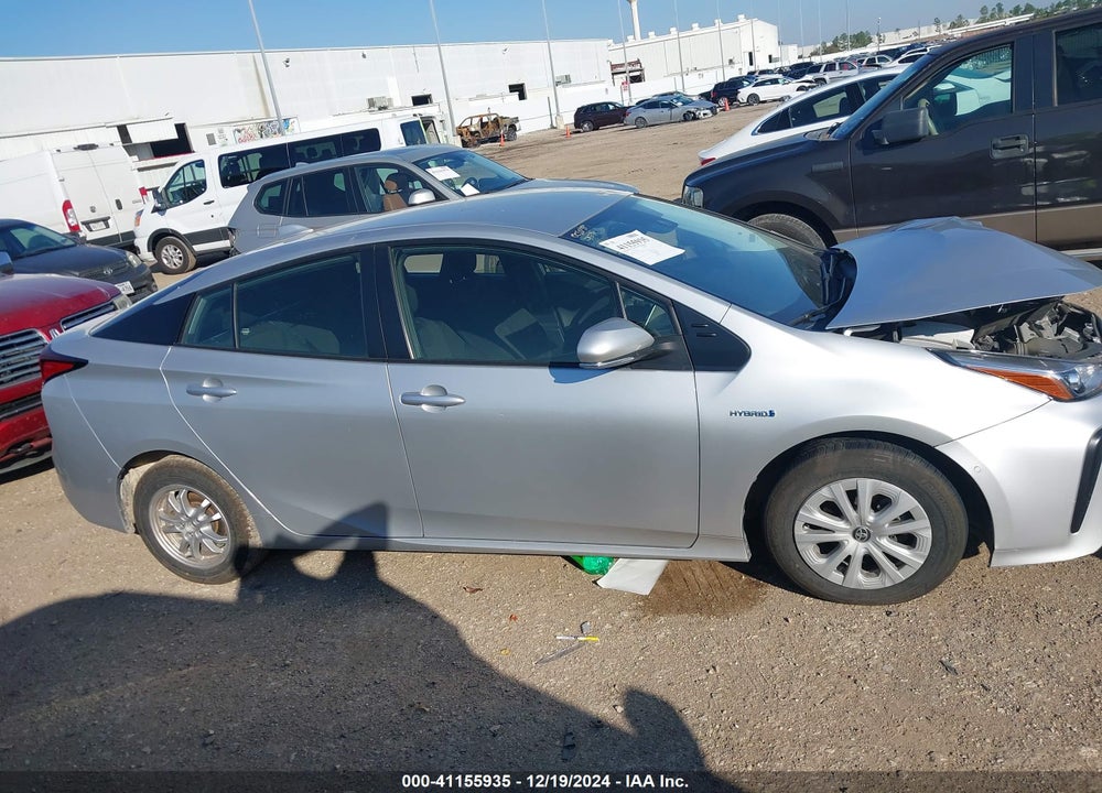 2022 TOYOTA PRIUS VIN: JTDKAMFU5N3189130