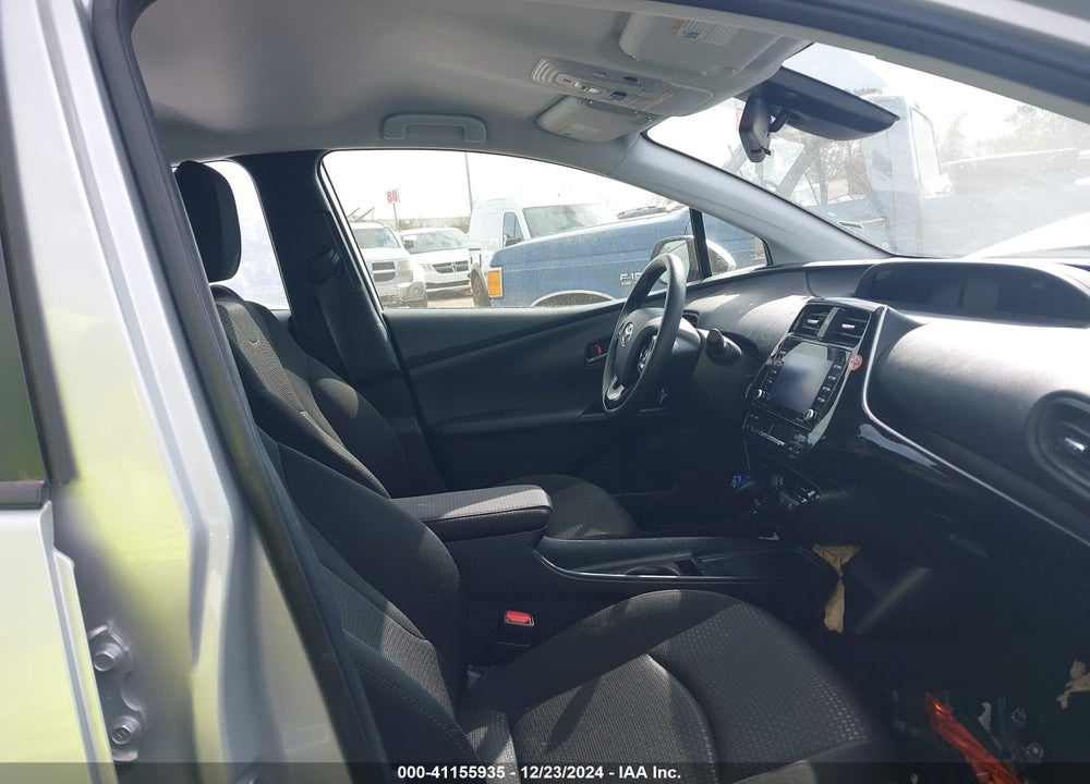 2022 TOYOTA PRIUS VIN: JTDKAMFU5N3189130