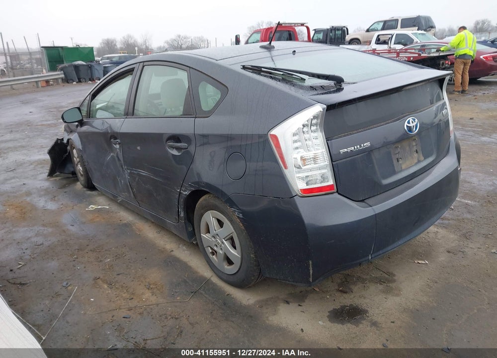 2011 TOYOTA PRIUS TWO VIN: JTDKN3DU3B0283974